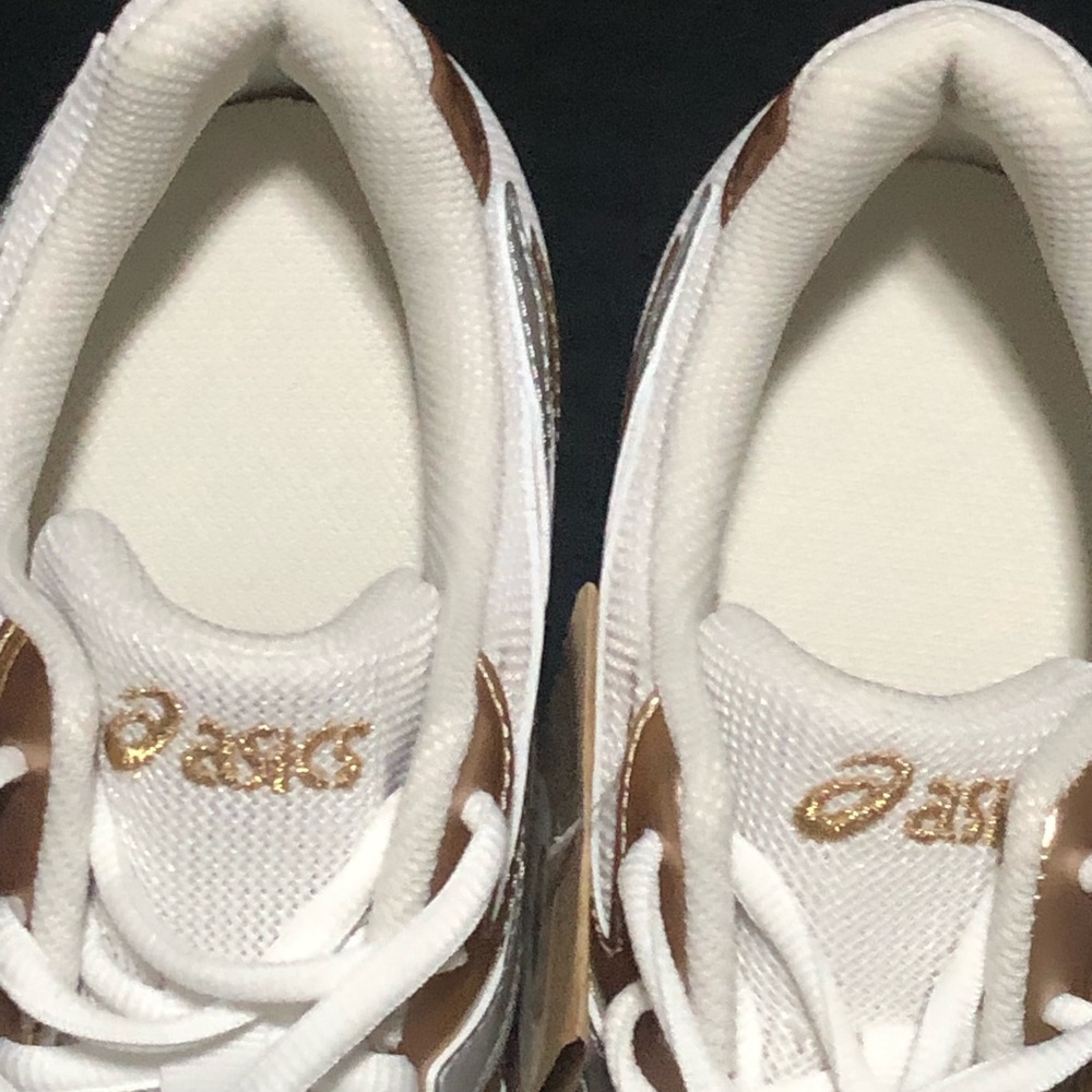 Asics Women's Gel-DS Trainer 14 1203B102-100 White Silver Gold, Size 8,Medium - Picture 3 of 7